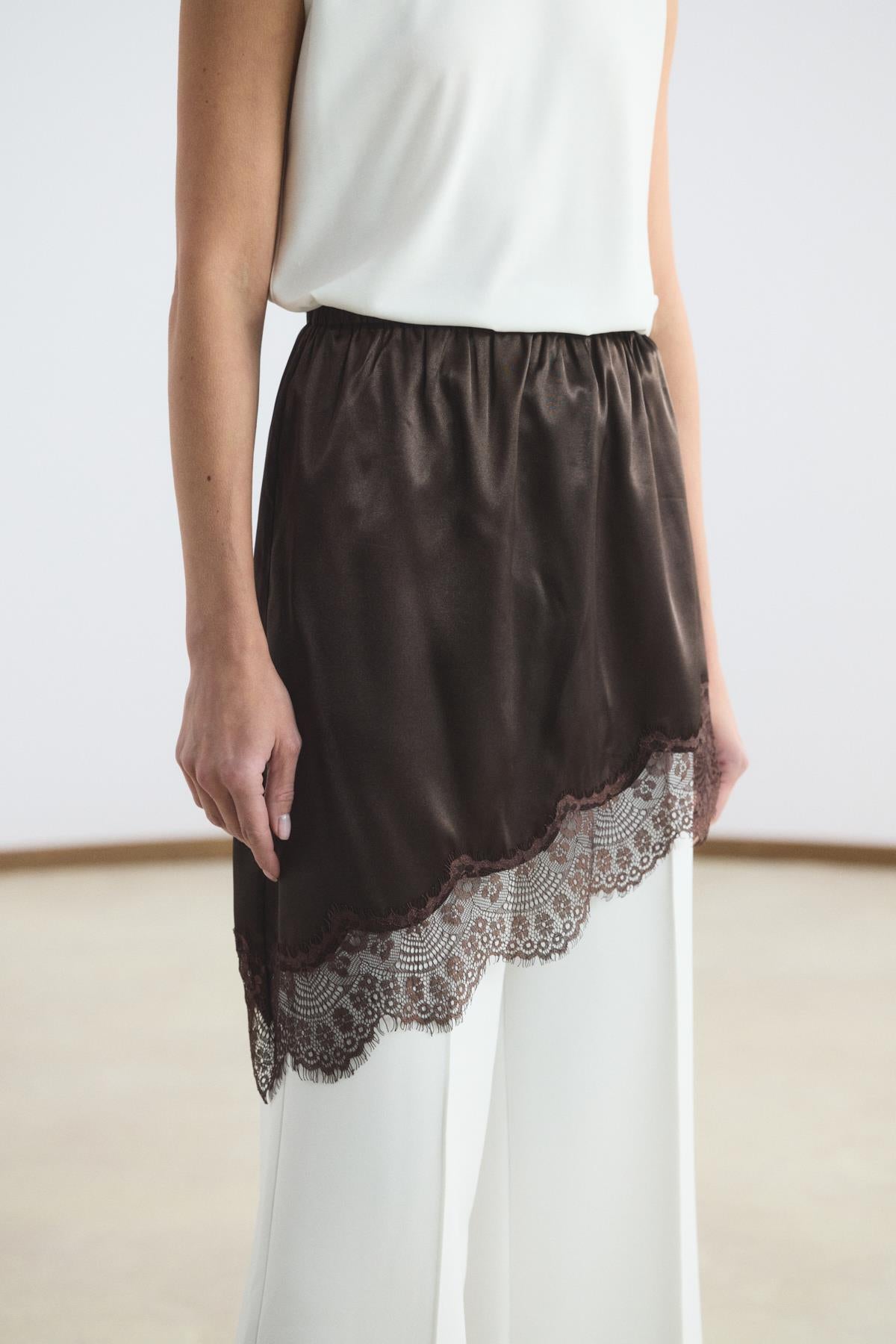 Dantel Şeritli Etek İçlik Kahverengi