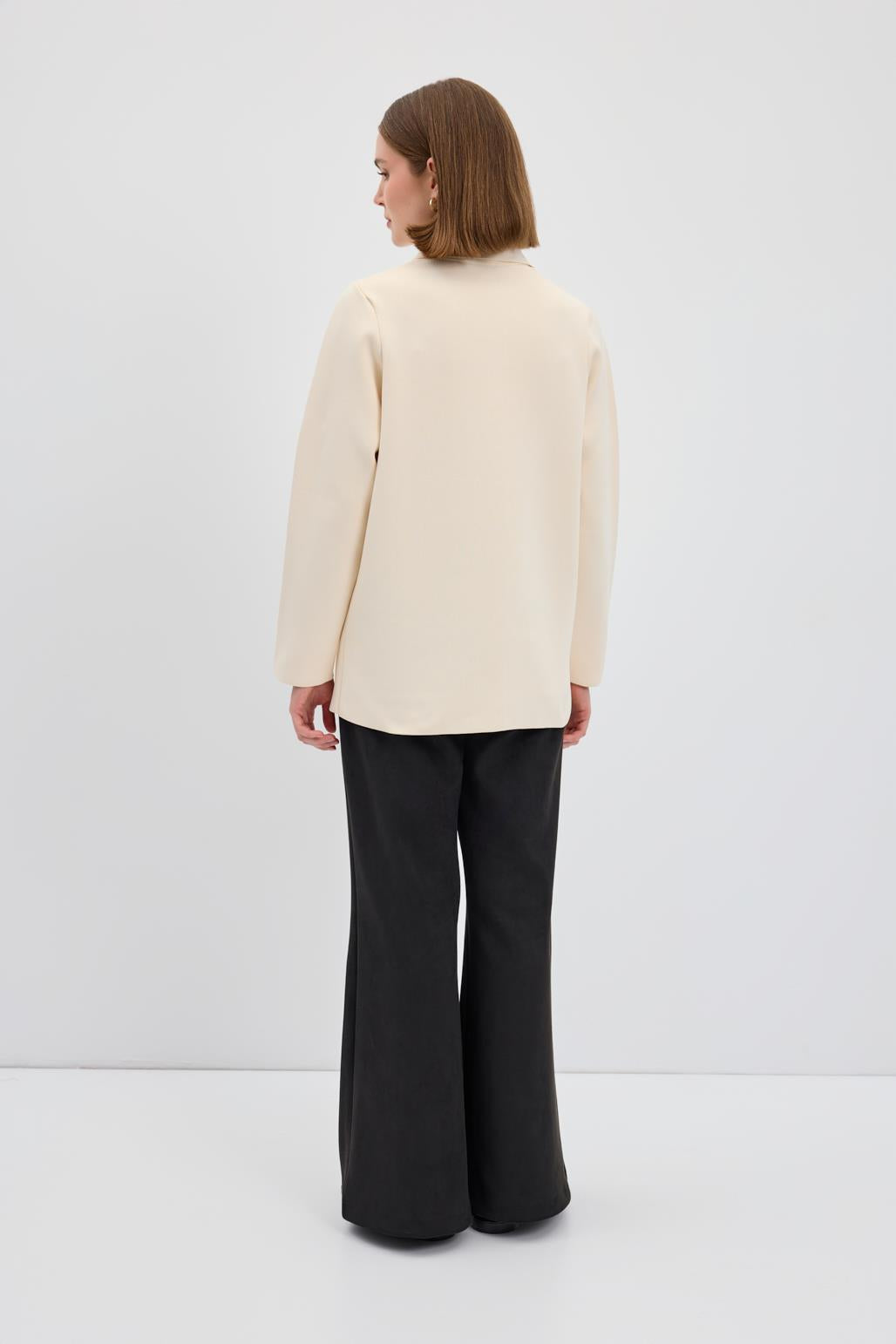 Düz Renk Cepli Triko Hırka Kemik