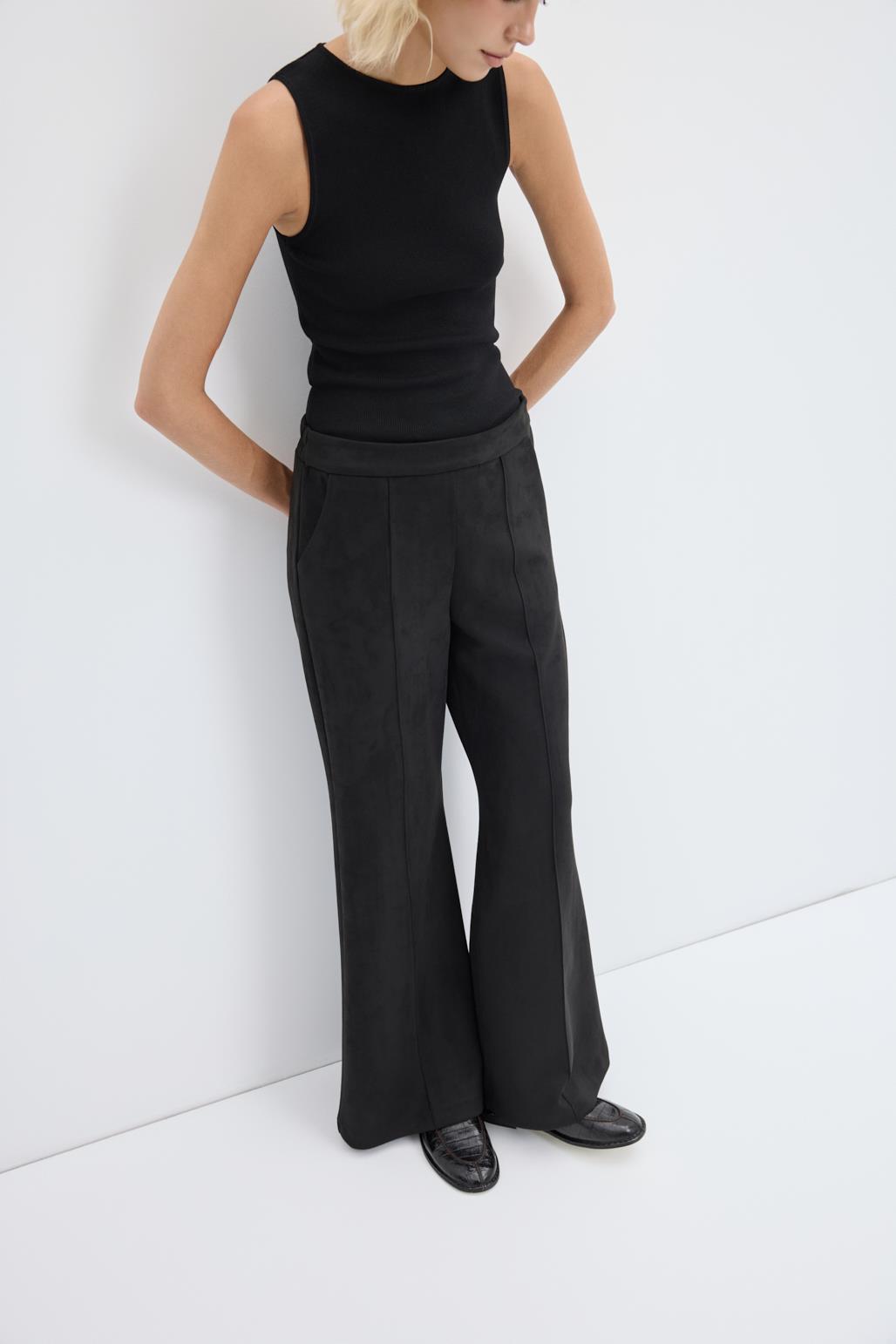 Fit Kesim Nervür Dikişli Süet Pantolon Siyah