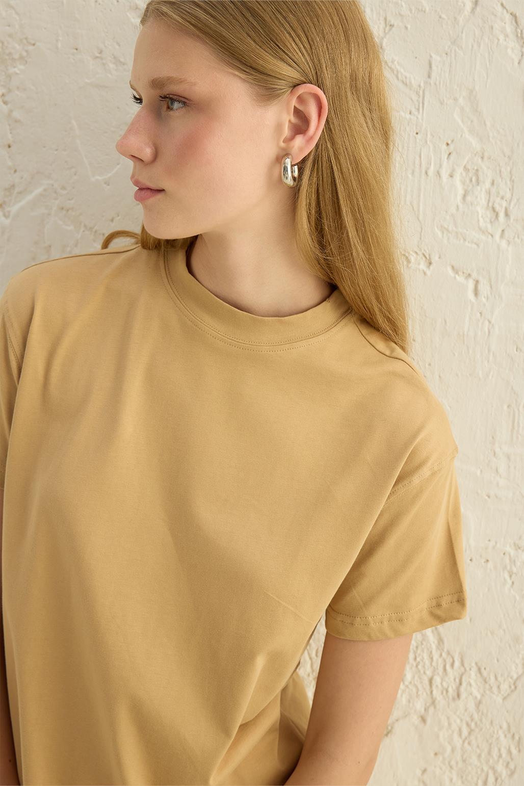 Kısa Kollu Basic T-Shirt Camel