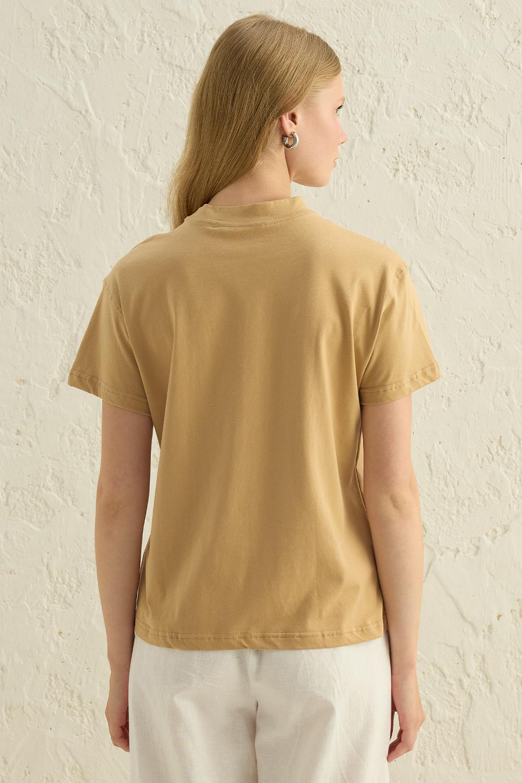 Kısa Kollu Basic T-Shirt Camel
