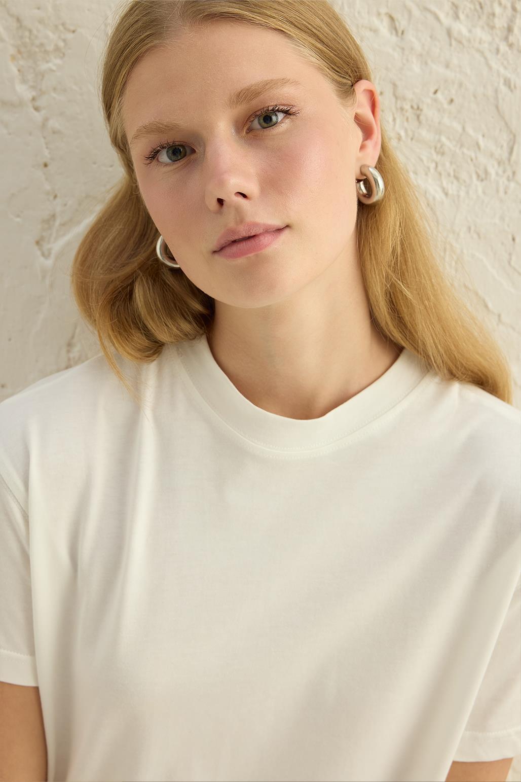 Kısa Kollu Basic T-Shirt Ekru