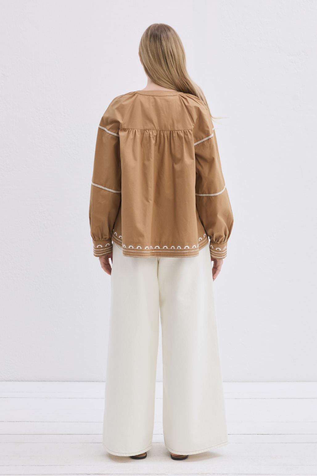 Lova Nakışlı Bağlamalı Ceket Camel
