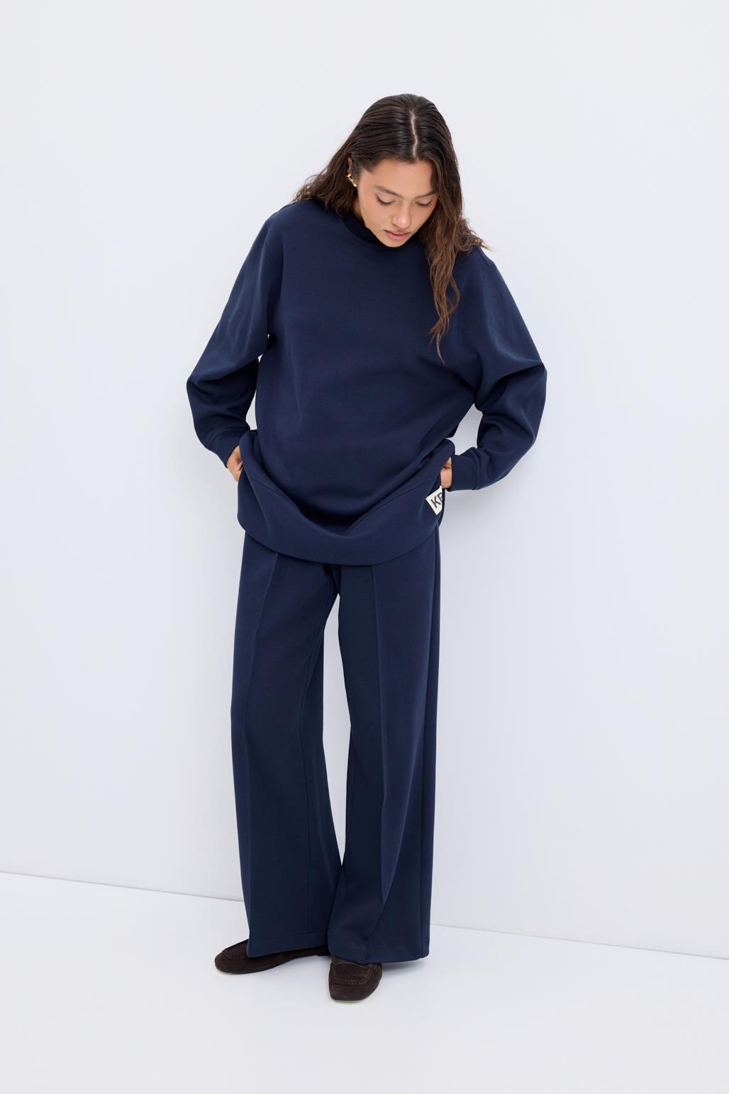 Oversize Yandan Yırtmaçlı Sweatshirt Lacivert