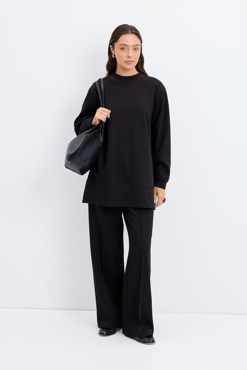 Oversize Yandan Yırtmaçlı Sweatshirt Siyah