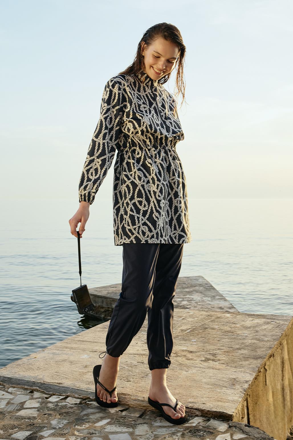 Lacivert Desenli İkili Mayo Takımı