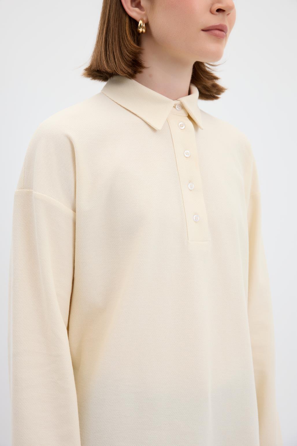 Polo Yaka Yandan Yırtmaçlı Sweatshirt Ekru