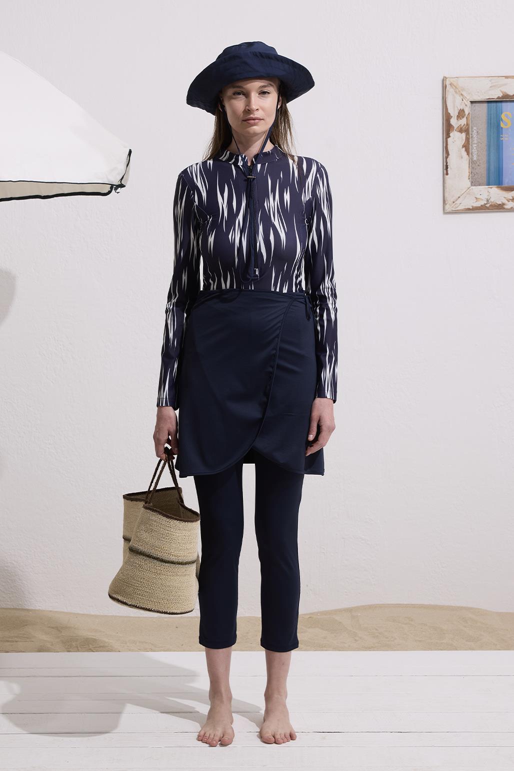 Bağlanabilir Lacivert Tesettür Mayo Etek Modeli