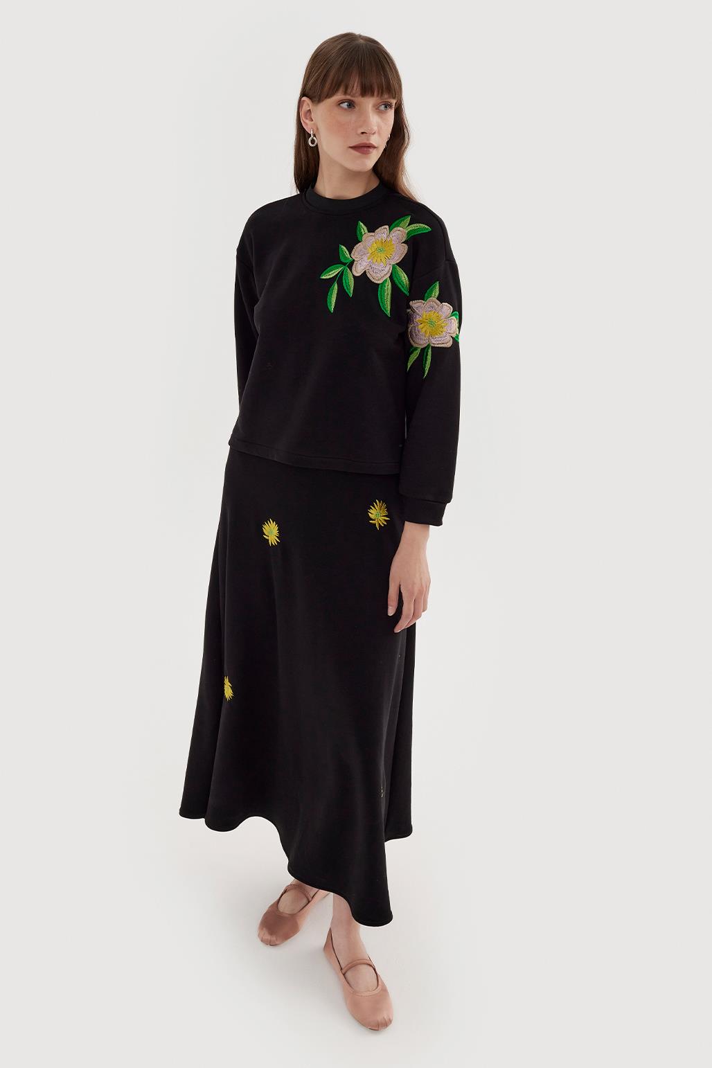 Çiçek Nakışlı Hoodie Çan Etek Takım Siyah