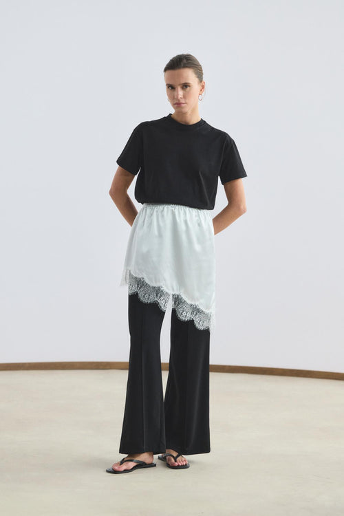 Dantel Şeritli Etek İçlik Ekru