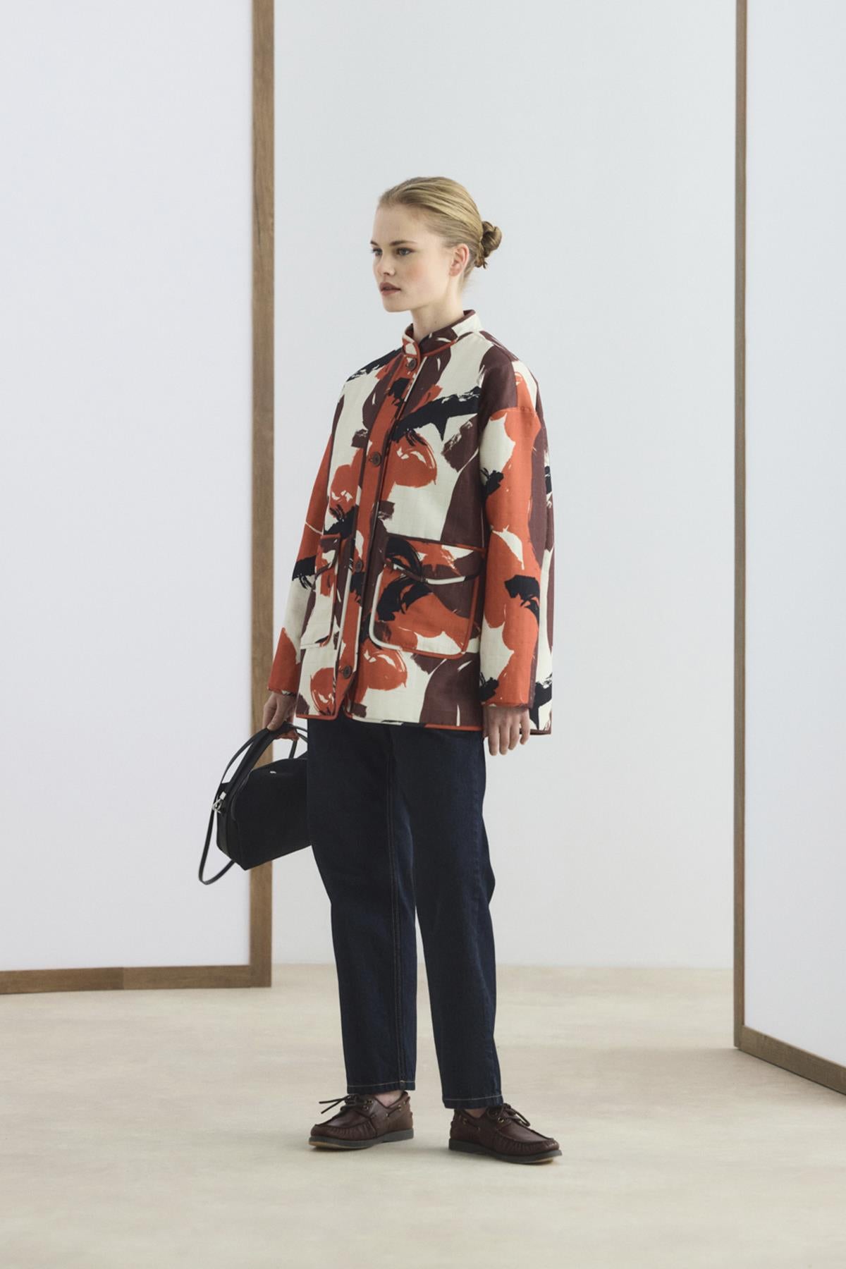 Desenli Hakim Yaka Kapak Cepli İnce Kapitone Ceket Kahverengi