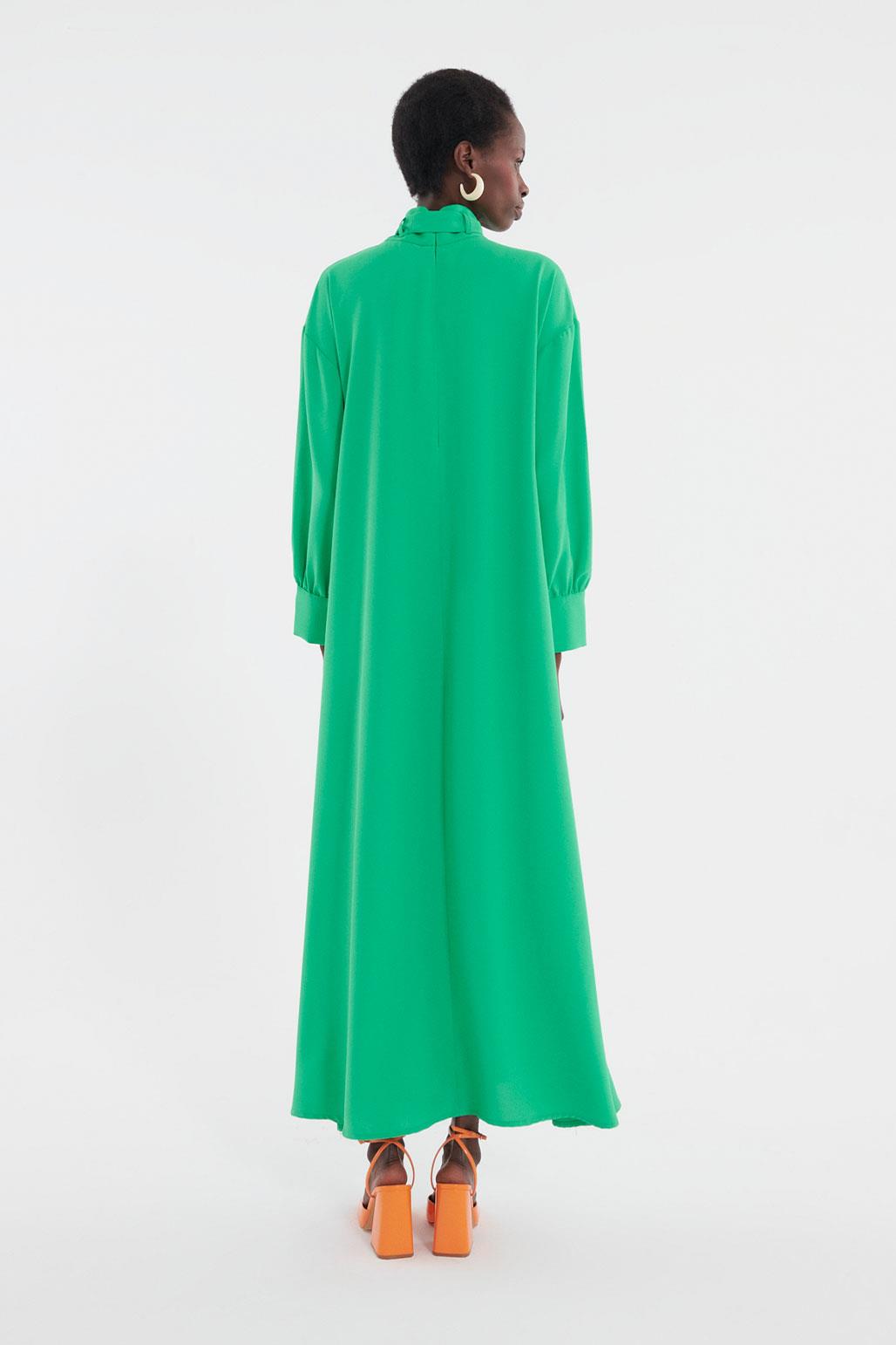 Dik Yaka Kuşaklı Krep Elbise Yeşil