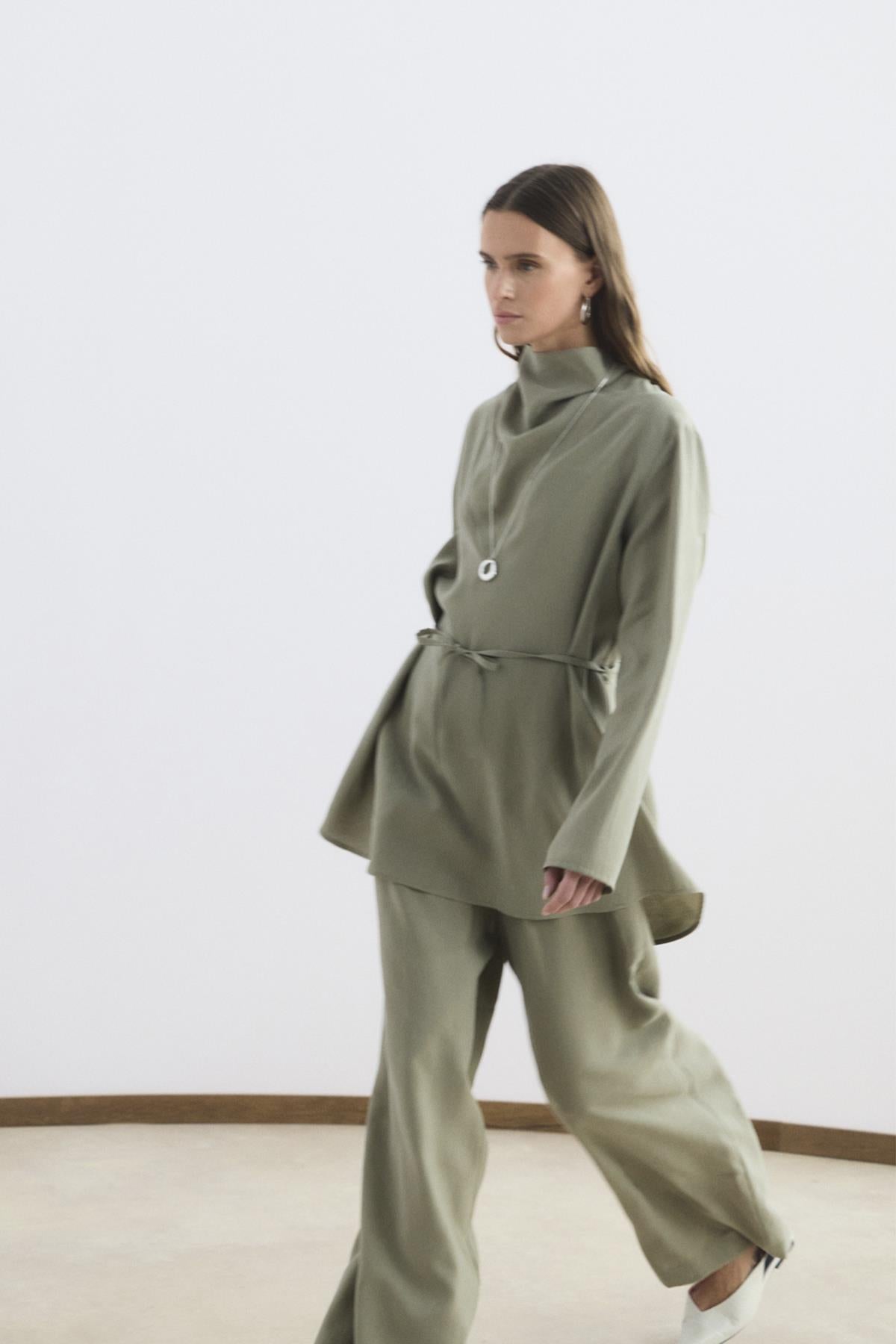 Tesettür Stiline Uyum Sağlayan Kestane Renk Rahat Takım