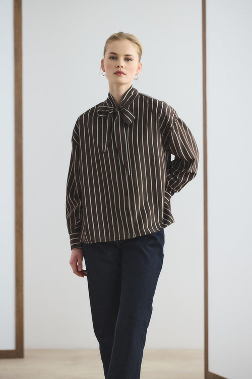 Fularlı Çizgili Gömlek Acı Kahve