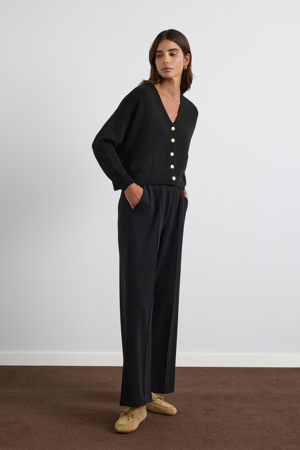 Gold Düğmeli Triko Hırka Siyah