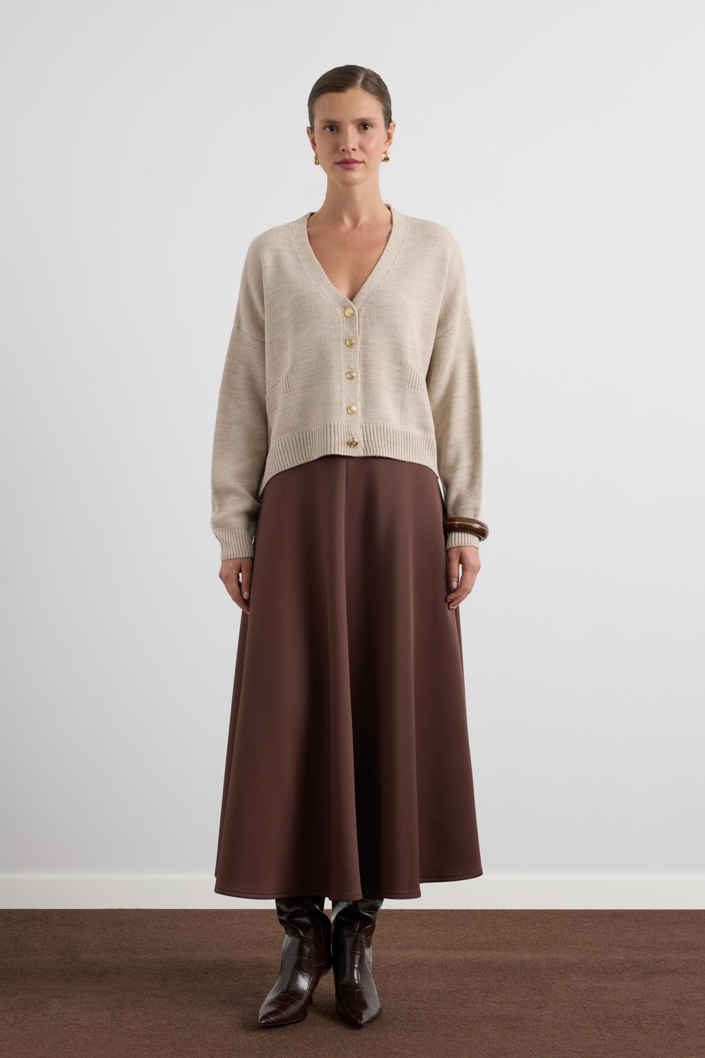 Gold Düğmeli Triko Hırka Taş