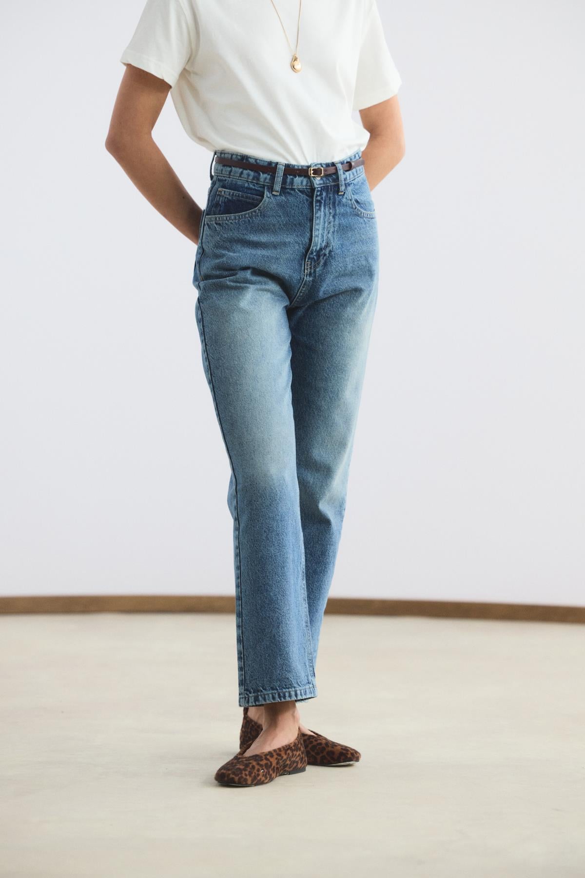 Gold tokalı ayarlanabilir ince kemer bordo renk.