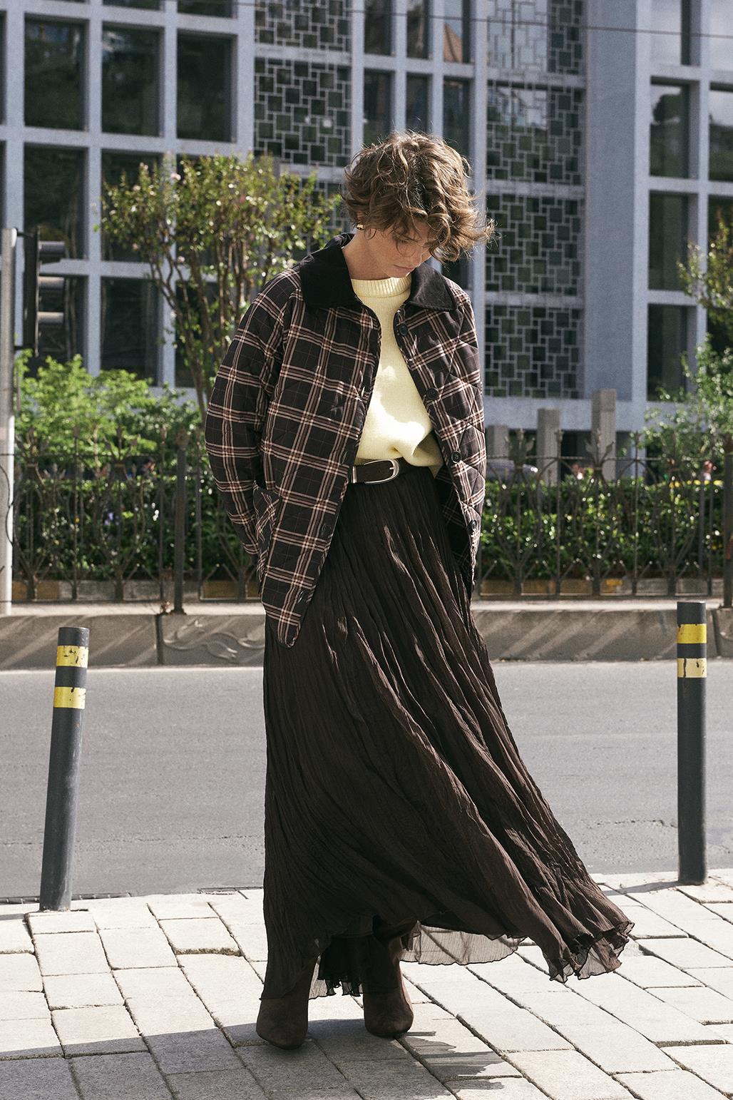 Kırışık Görünümlü Uzun Kloş Etek Kahve