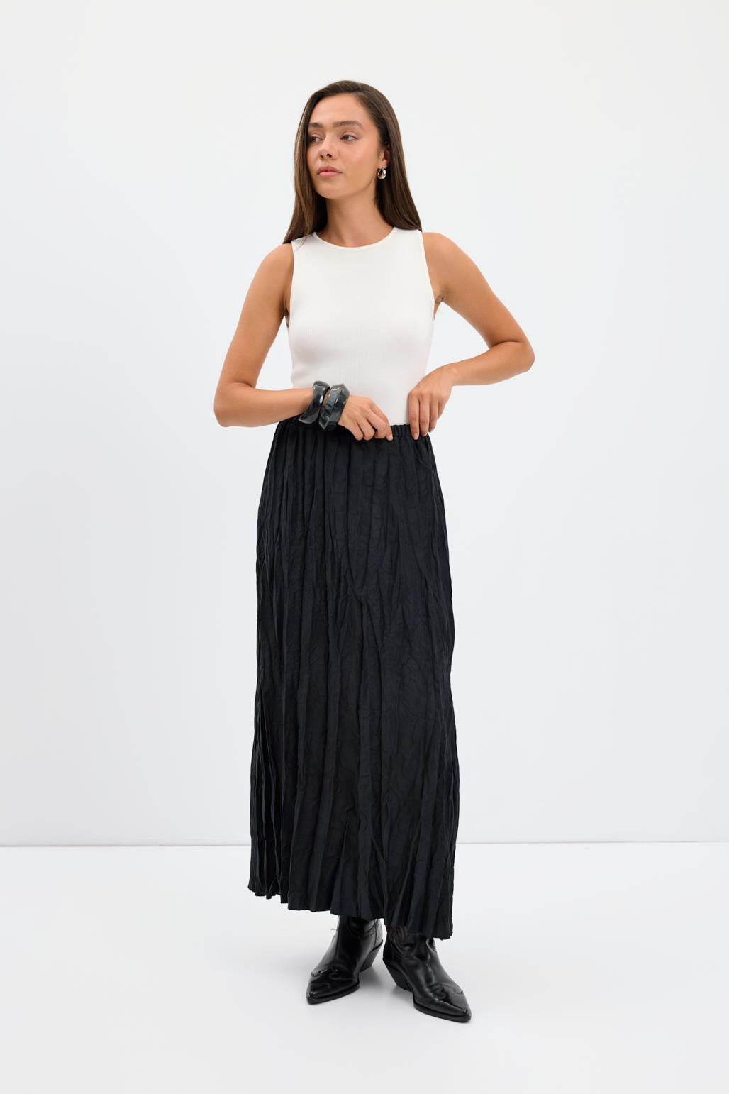 Kırışık Görünümlü Uzun Süet Etek Siyah