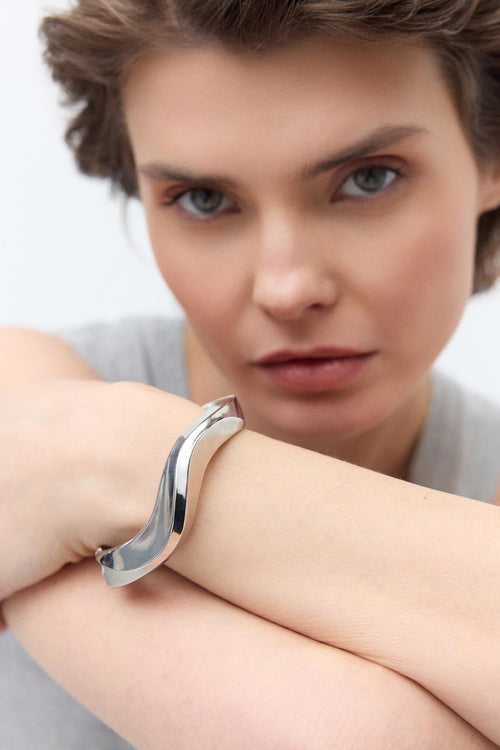 Kıvrımlı Kalın Kelepçe Bileklik Gümüş