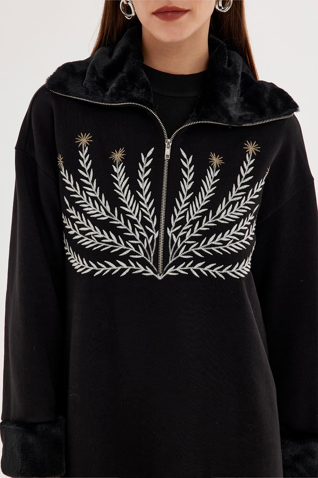 Kürklü Nakış İşlemeli Sweatshırt Siyah