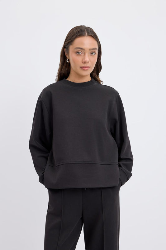 Oversize Yandan Yırtmaçlı Kısa Sweatshirt Siyah