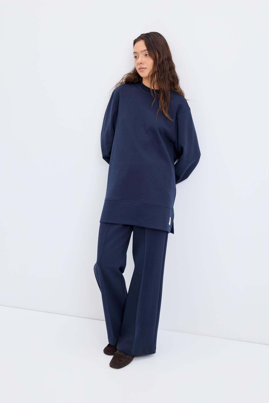 Oversize Yandan Yırtmaçlı Sweatshirt Lacivert