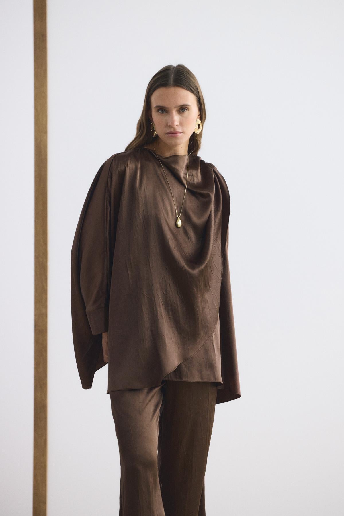 Tesettür Stiline Hitap Eden Şal Yaka Acı Kahve Takım