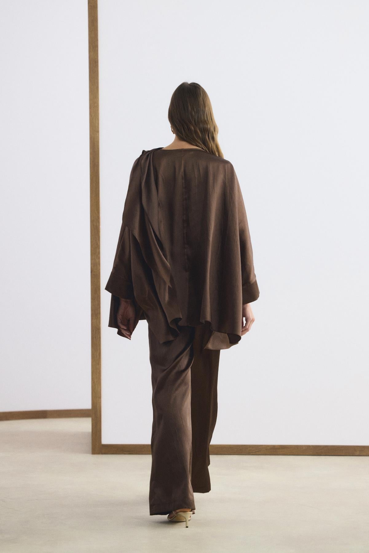 Acı Kahve Tonlarında Şal Yaka Detaylı Pantolon Takımı