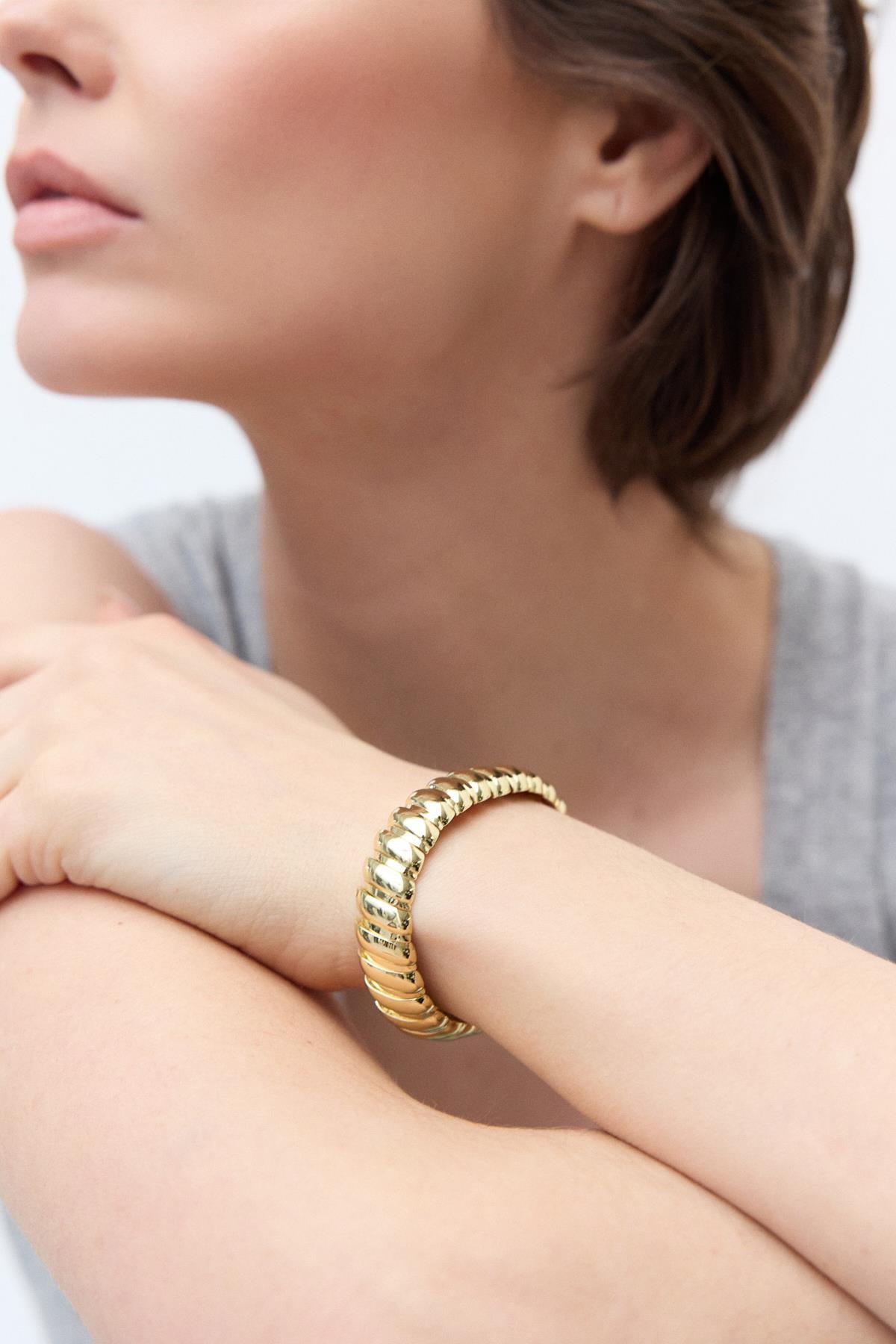 Sarmal Şerit Model Bileklik Gold