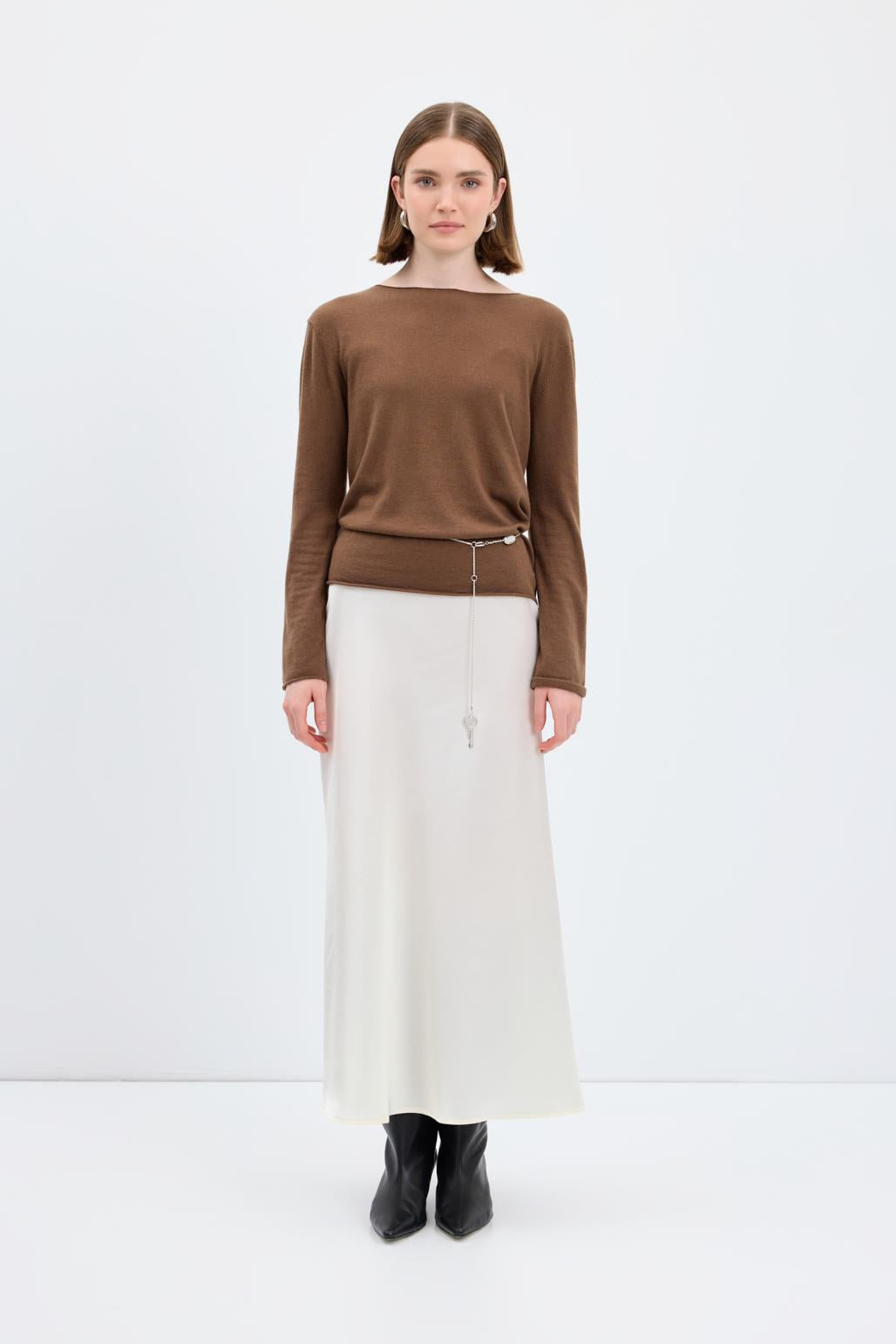 Uzun Kalem Saten Etek Ekru