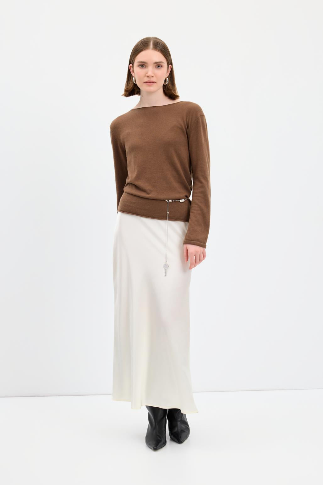 Uzun Kalem Saten Etek Ekru